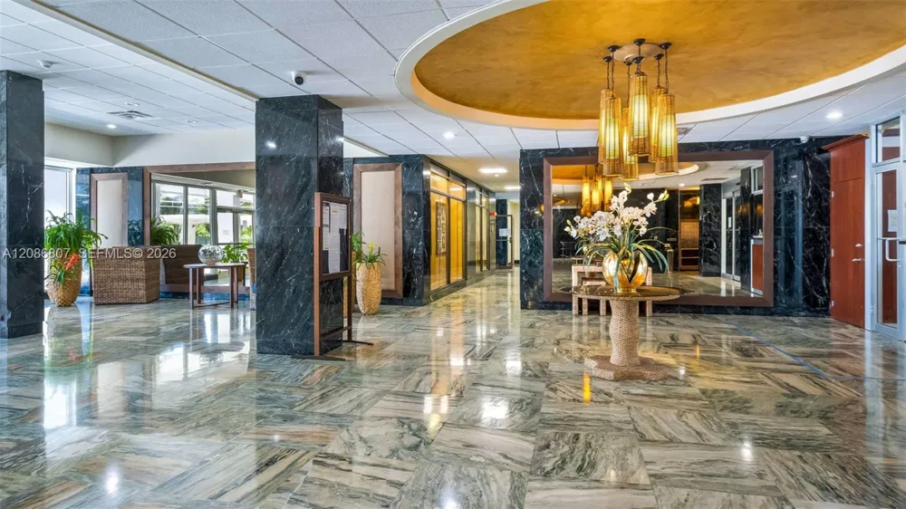 500 Bayview Dr #1420 Sunny Isles Beach, FL 33160