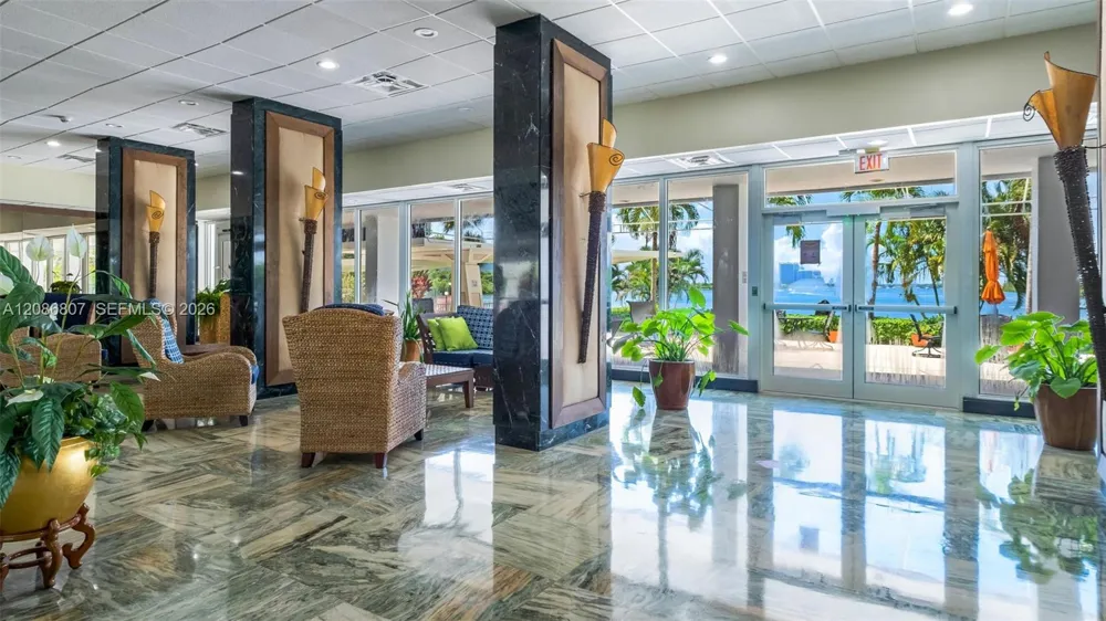 500 Bayview Dr #1420 Sunny Isles Beach, FL 33160