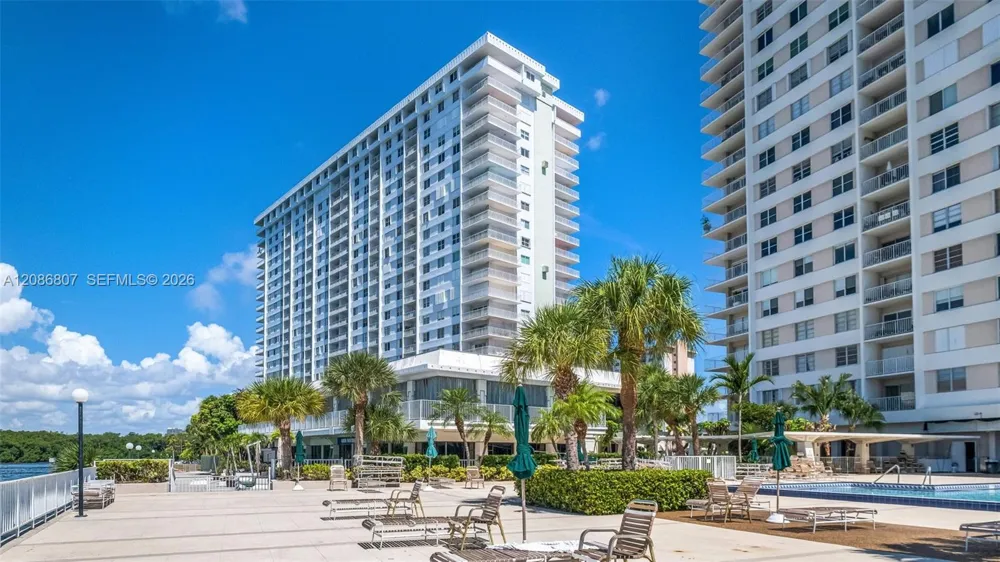 500 Bayview Dr #1420 Sunny Isles Beach, FL 33160