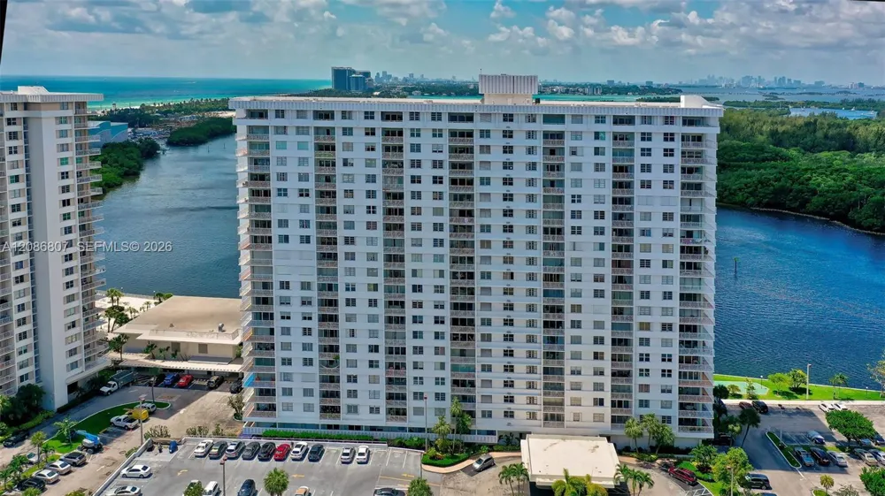 500 Bayview Dr #1420 Sunny Isles Beach, FL 33160