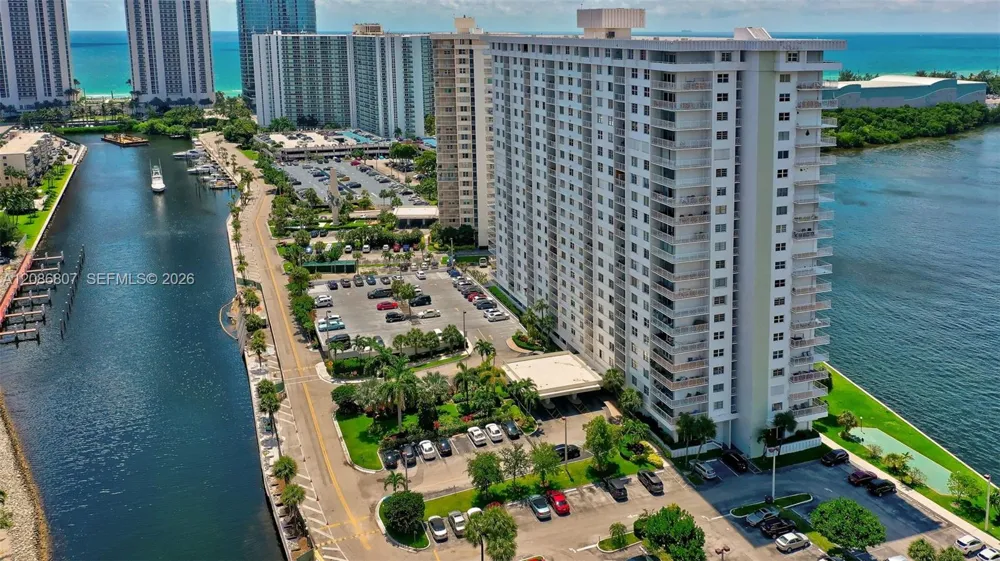 500 Bayview Dr #1420 Sunny Isles Beach, FL 33160