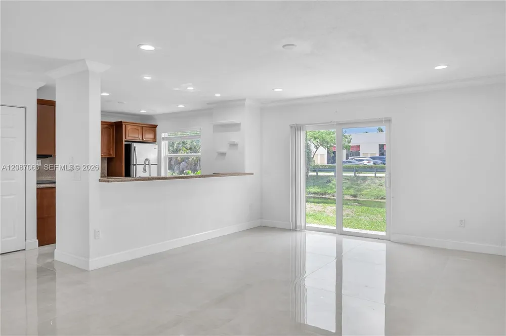 10667 NW 45th St #10667 Coral Springs, FL 33065