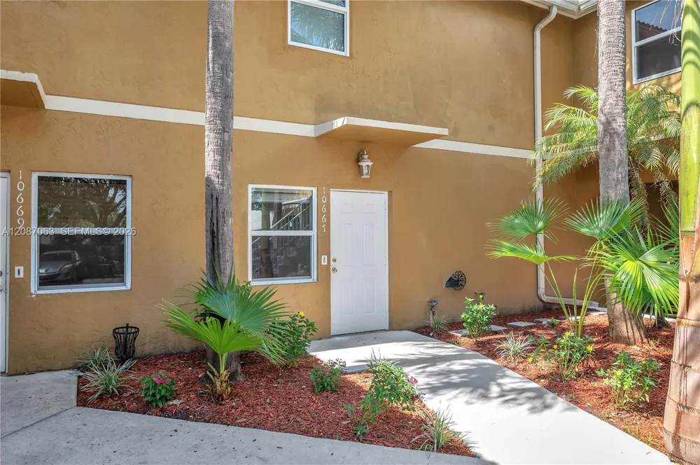 10667 NW 45th St #10667 Coral Springs, FL 33065