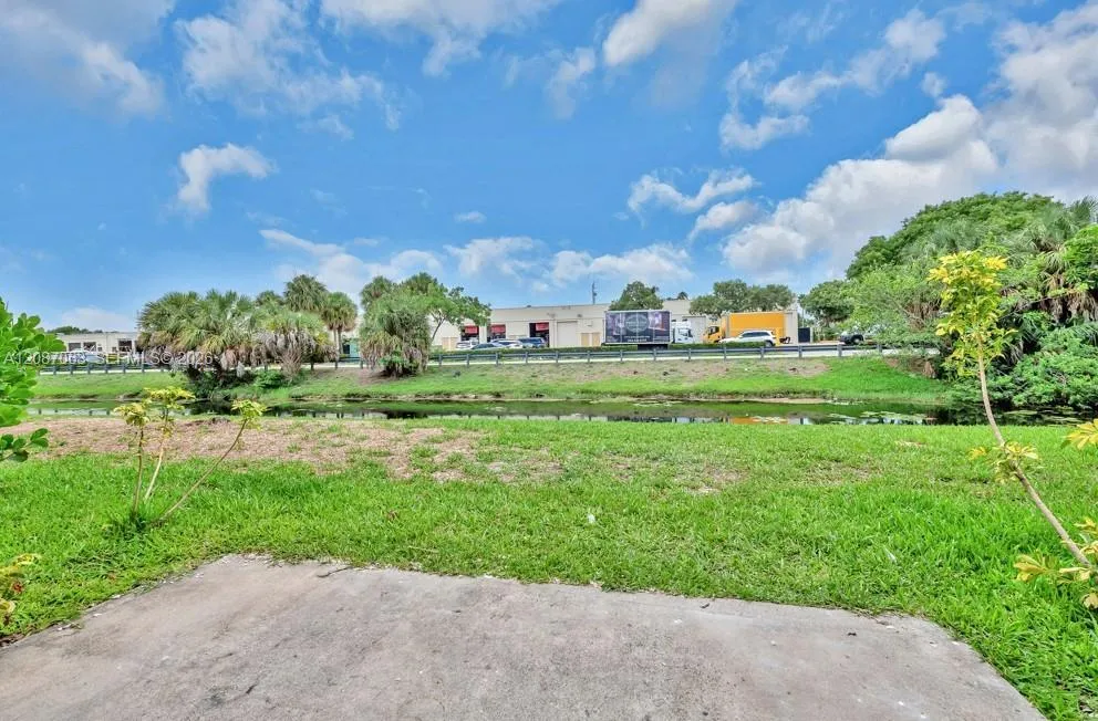 10667 NW 45th St #10667 Coral Springs, FL 33065