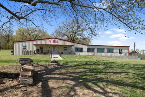 3565 Sawmill Road