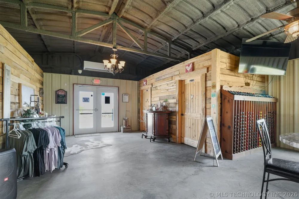 3565 Sawmill Road Caddo, OK 74729