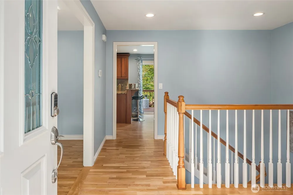 4909 122nd Avenue SE Bellevue, WA 98006