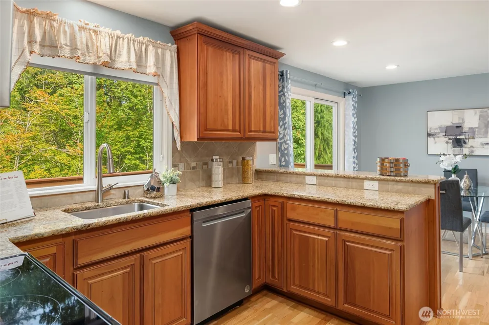 4909 122nd Avenue SE Bellevue, WA 98006