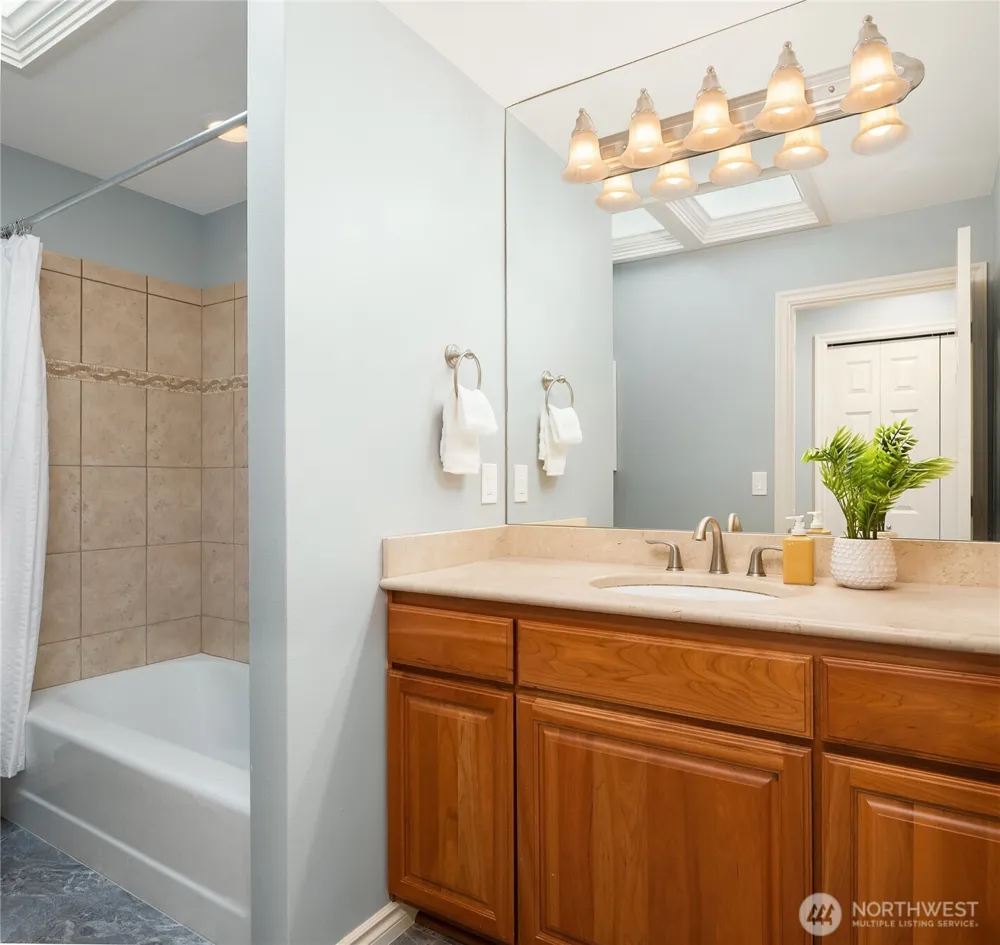 4909 122nd Avenue SE Bellevue, WA 98006