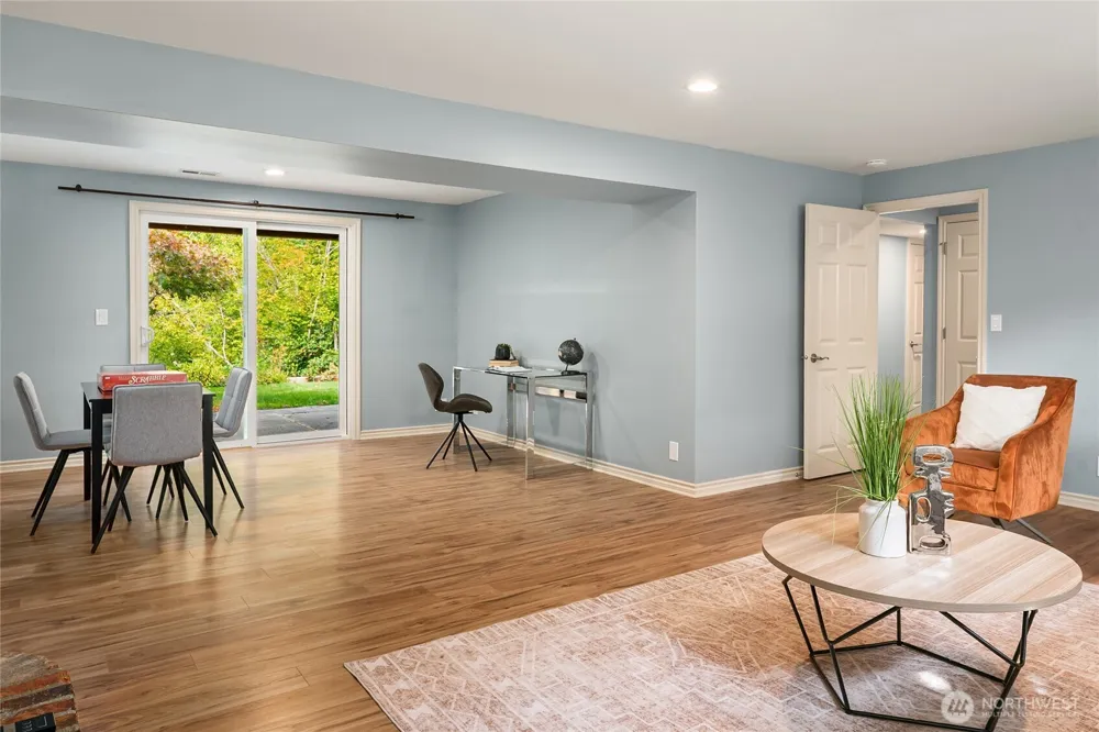 4909 122nd Avenue SE Bellevue, WA 98006