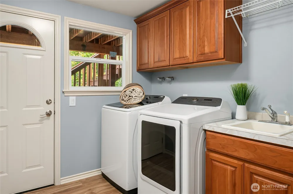 4909 122nd Avenue SE Bellevue, WA 98006