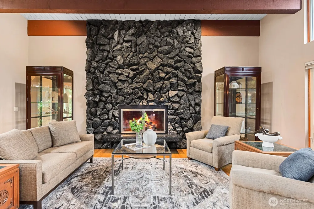 16 Cascade Key Bellevue, WA 98006