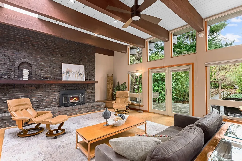 16 Cascade Key Bellevue, WA 98006