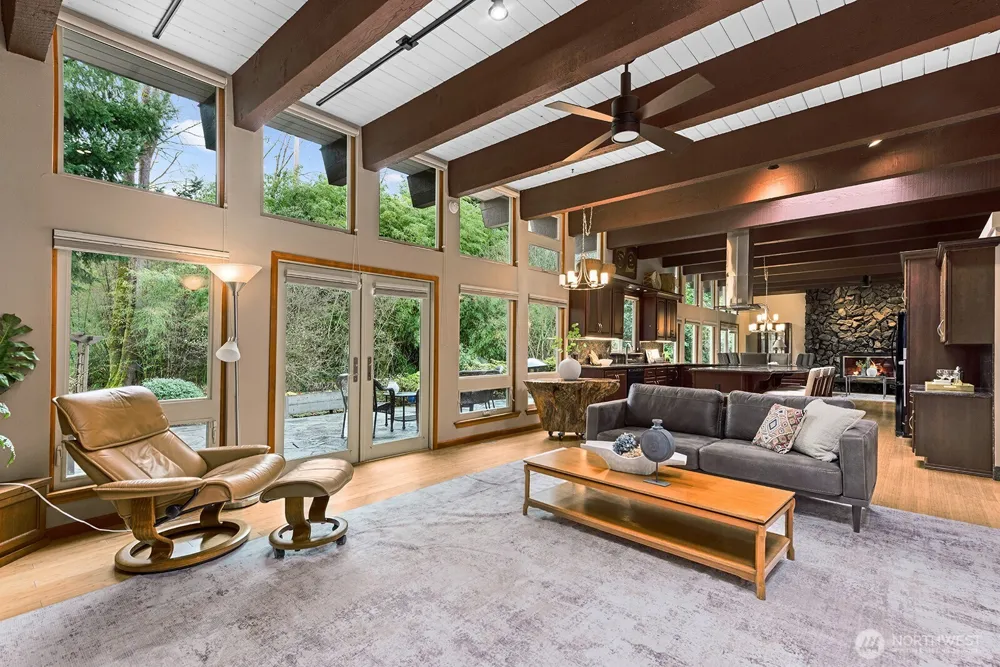 16 Cascade Key Bellevue, WA 98006