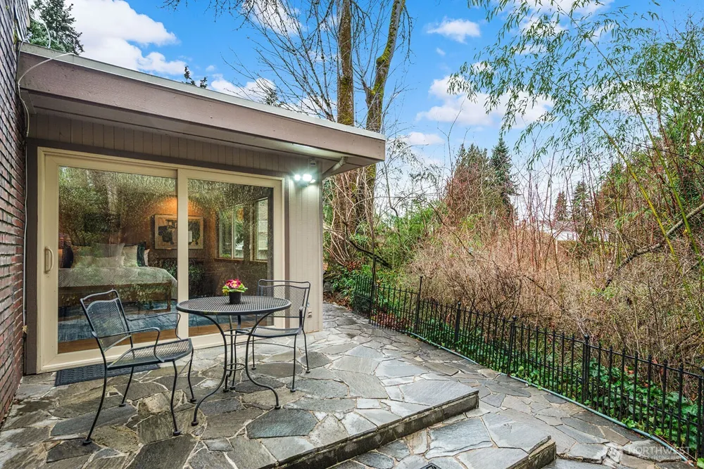 16 Cascade Key Bellevue, WA 98006