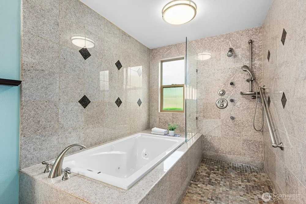 16 Cascade Key Bellevue, WA 98006