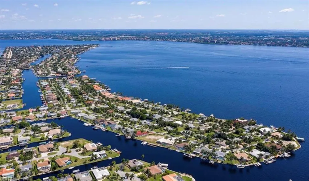 269 Bayshore Drive Cape Coral, FL 33904