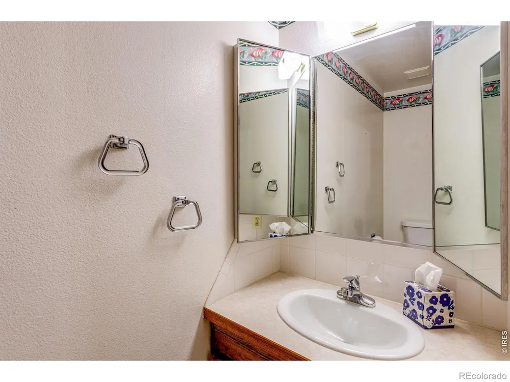 1921 Rangeview Drive Fort Collins, CO 80524