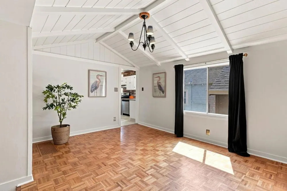 468 Donaldson Avenue Pacifica, CA 94044