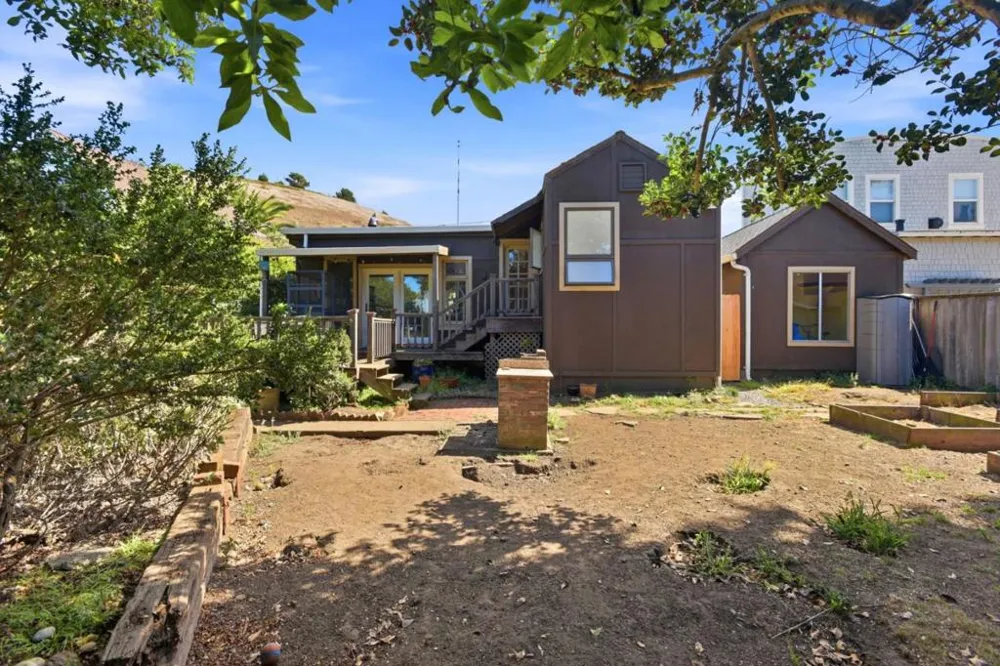 468 Donaldson Avenue Pacifica, CA 94044