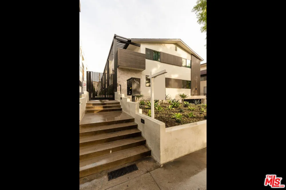 1262 Sweetzer Avenue #109 West Hollywood, CA 90069