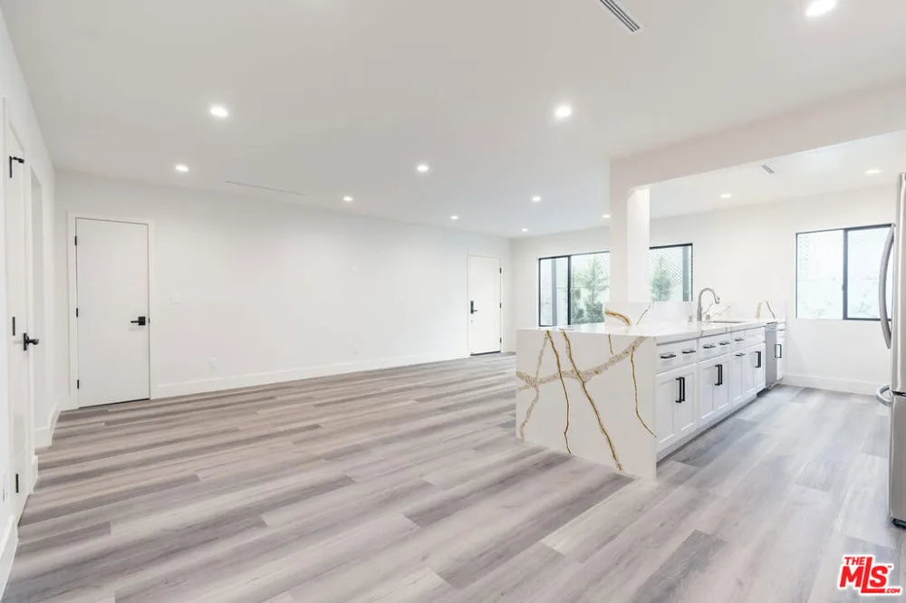 1262 Sweetzer Avenue #109 West Hollywood, CA 90069