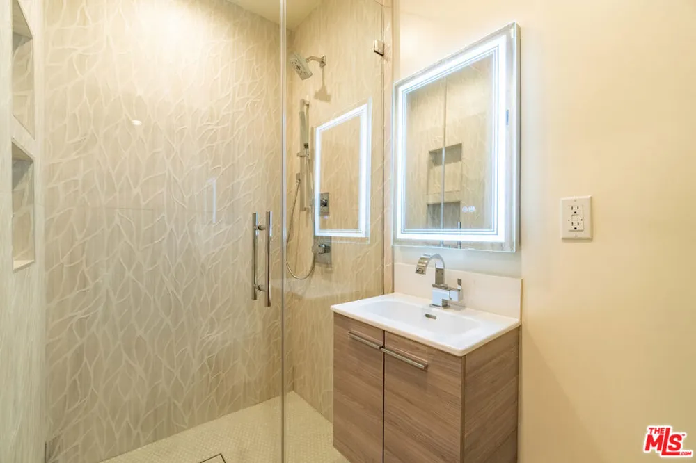 1262 Sweetzer Avenue #109 West Hollywood, CA 90069