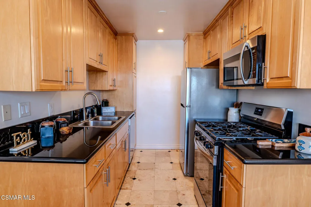 1021 5th Street #206 Santa Monica, CA 90403