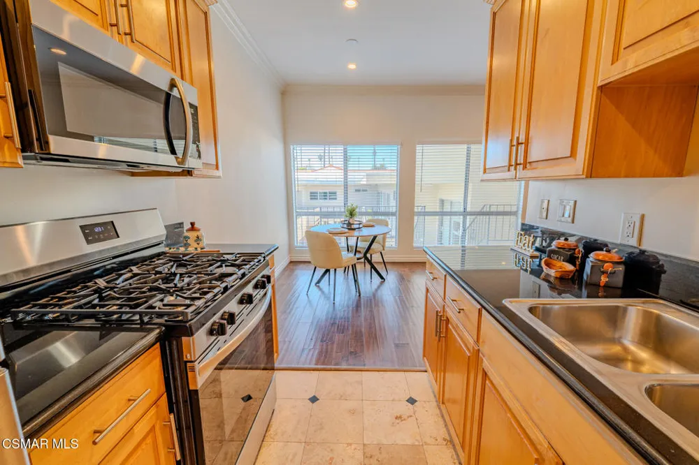 1021 5th Street #206 Santa Monica, CA 90403