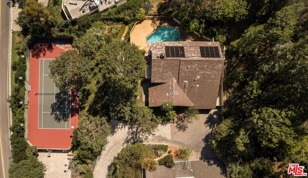 2573 Benedict Canyon Drive Los Angeles, CA 90210