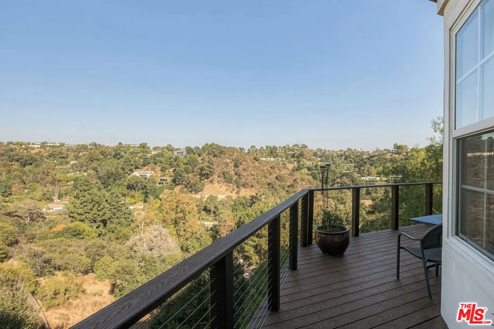 2312 Kimridge Road Beverly Hills, CA 90210