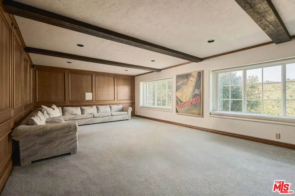 2312 Kimridge Road Beverly Hills, CA 90210