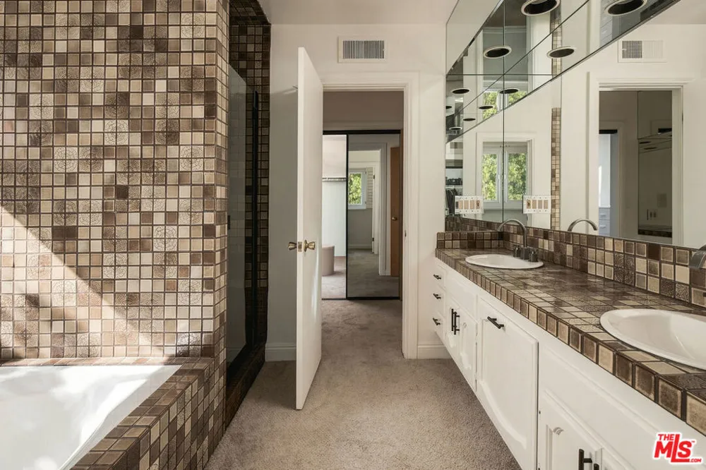 2312 Kimridge Road Beverly Hills, CA 90210