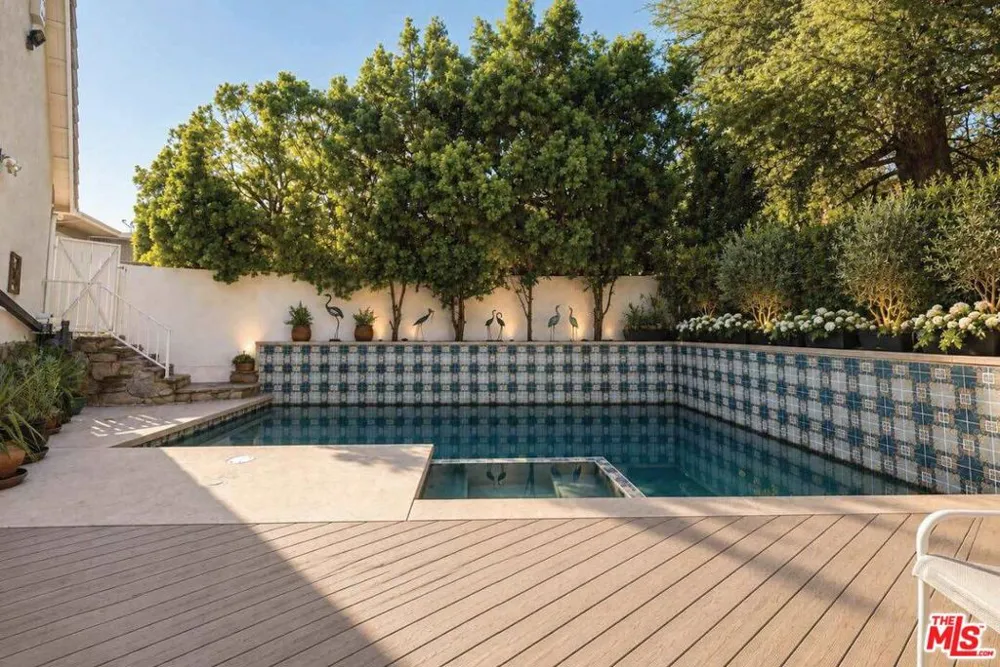 2312 Kimridge Road Beverly Hills, CA 90210