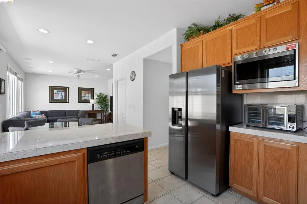 1221 Andrea way Vallejo, CA 94591
