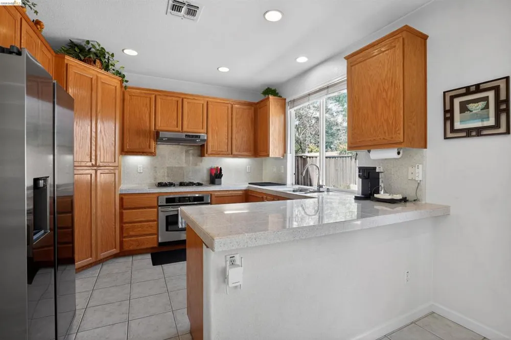 1221 Andrea way Vallejo, CA 94591