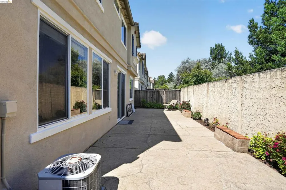 1221 Andrea way Vallejo, CA 94591