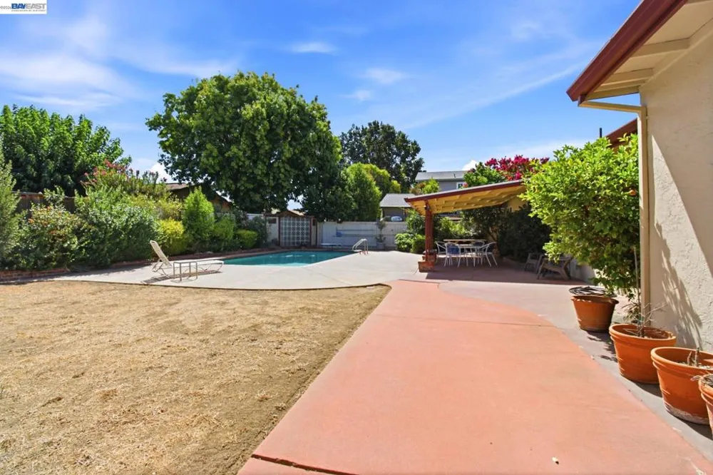 1064 Batavia Avenue Livermore, CA 94550