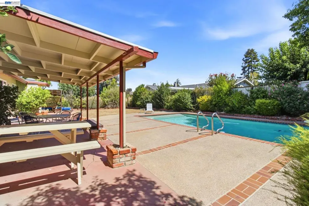 1064 Batavia Avenue Livermore, CA 94550