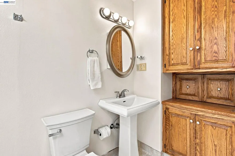 1064 Batavia Avenue Livermore, CA 94550