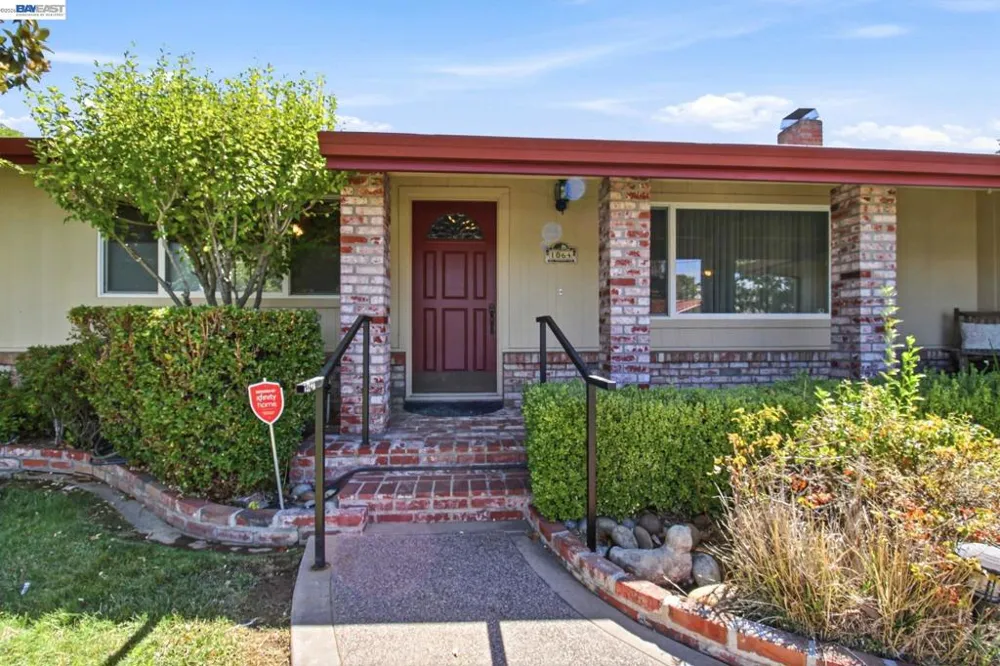 1064 Batavia Avenue Livermore, CA 94550
