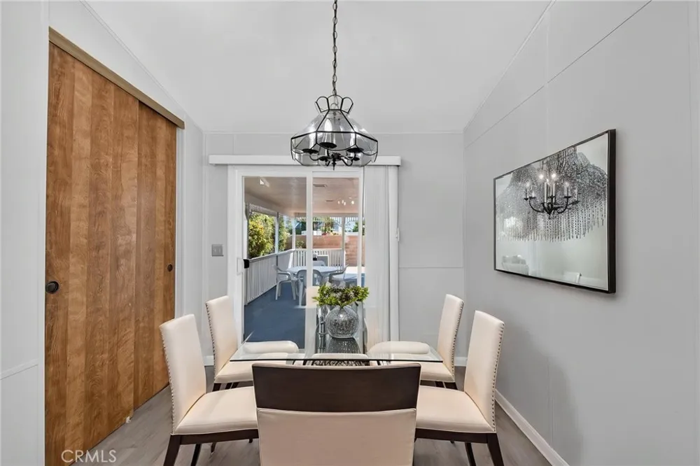 564 De Soto Drive Hemet, CA 92543