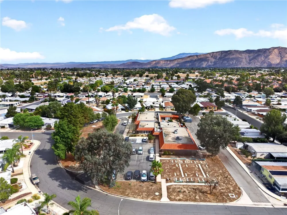 564 De Soto Drive Hemet, CA 92543