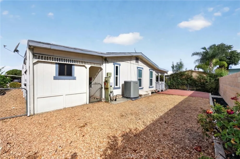 564 De Soto Drive Hemet, CA 92543