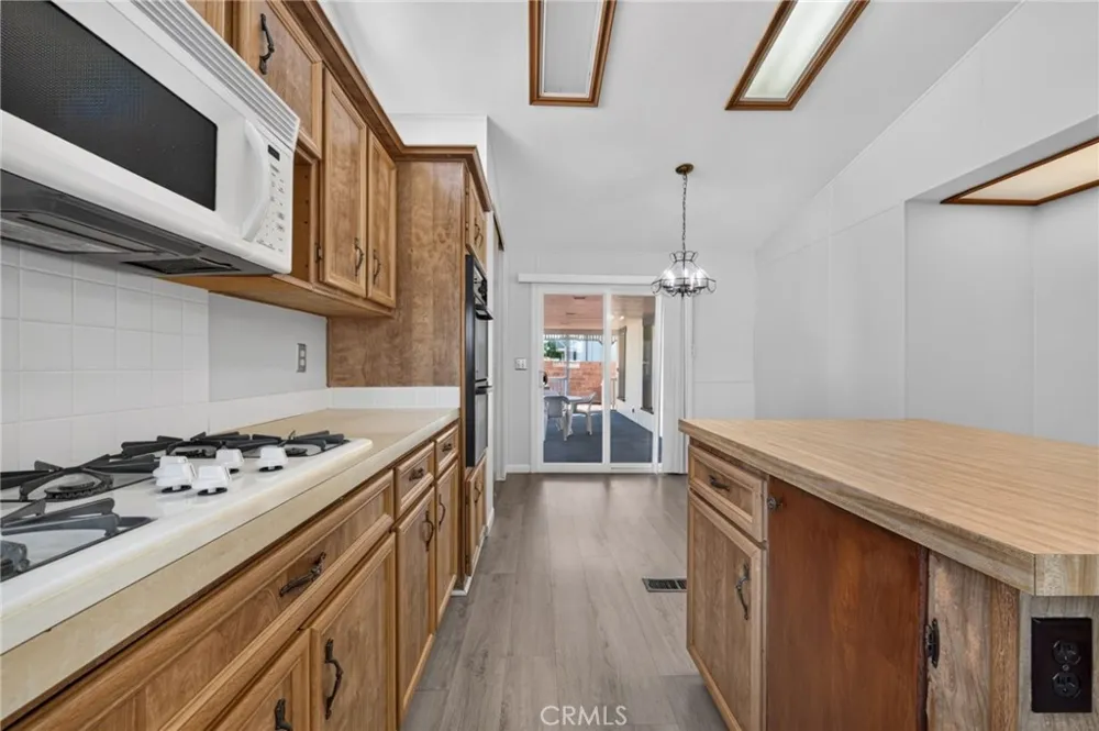 564 De Soto Drive Hemet, CA 92543