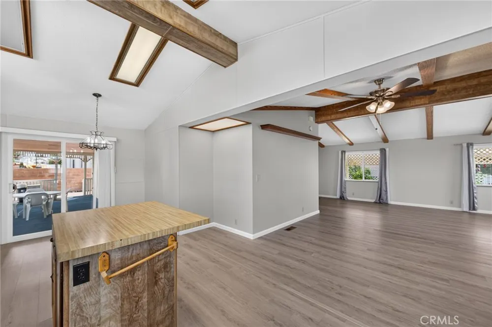 564 De Soto Drive Hemet, CA 92543