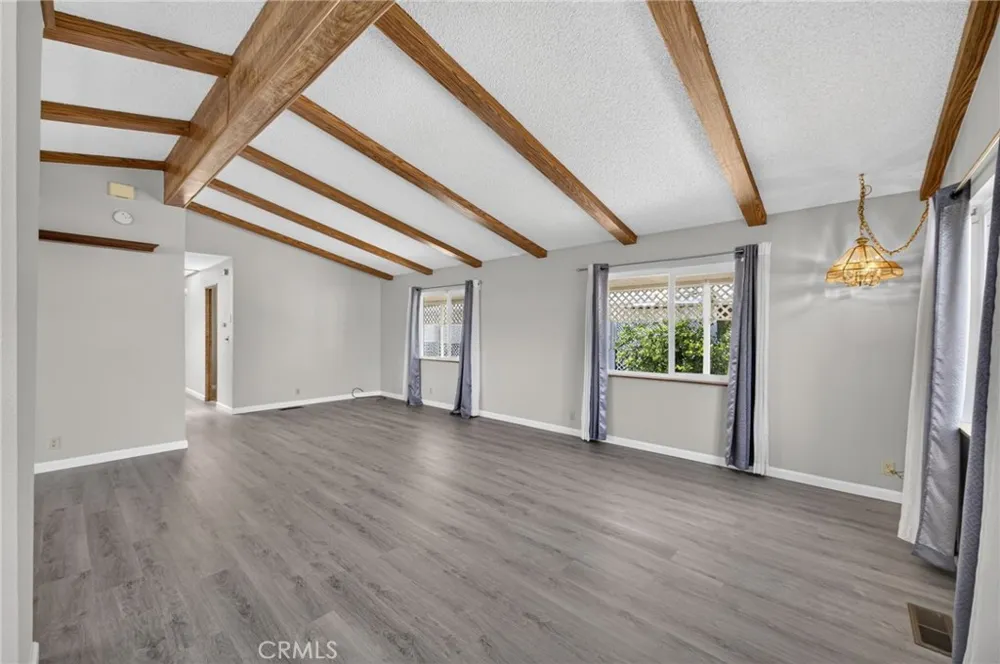 564 De Soto Drive Hemet, CA 92543