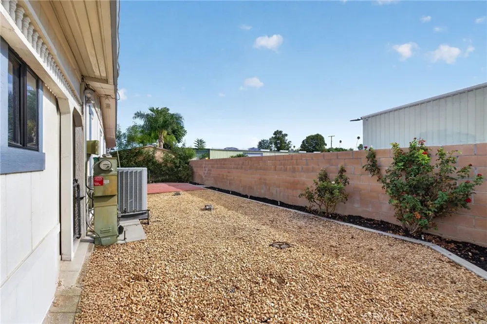 564 De Soto Drive Hemet, CA 92543