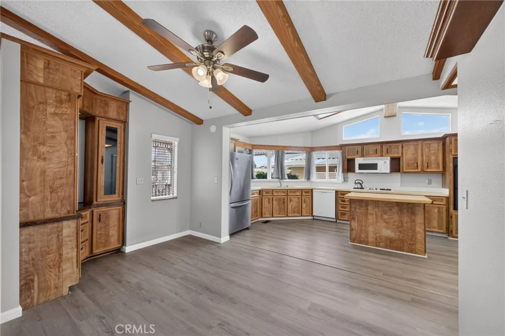 564 De Soto Drive Hemet, CA 92543