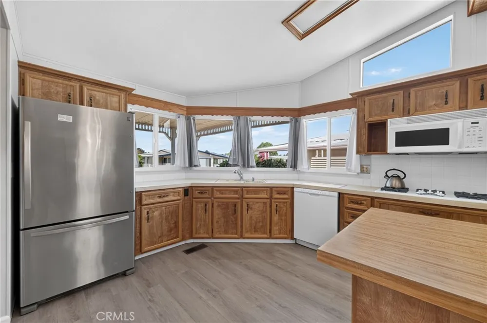 564 De Soto Drive Hemet, CA 92543